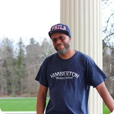 Presenter Akie Miller