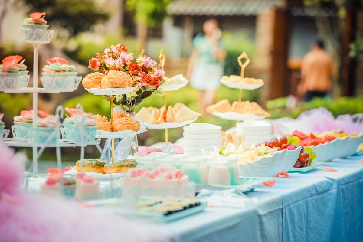 The Ultimate Art-Themed Tea Party for up to 8 Kids